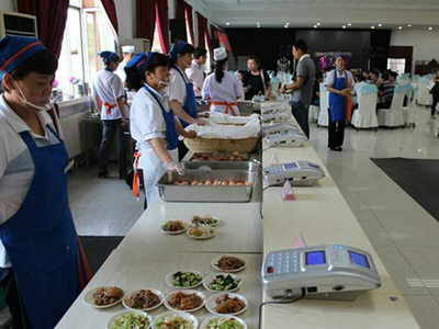 高效餐飲管理新趨勢(shì) 長(zhǎng)安與虎門(mén)蔬菜配送及厚街工廠(chǎng)飯?zhí)贸邪馕? />
</span>
<span id=